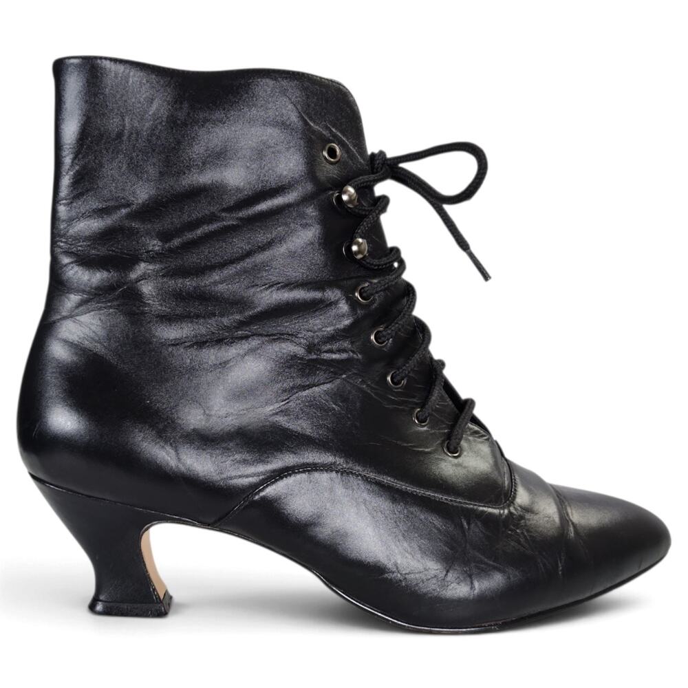 Vintage Hunters Run Black Leather Granny Witch Boots 9W Victorian Lace Up